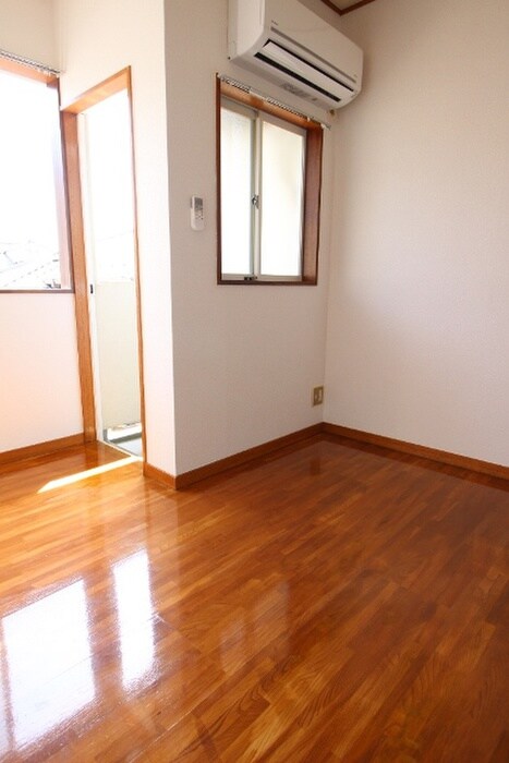 物件内観写真5　(居室)