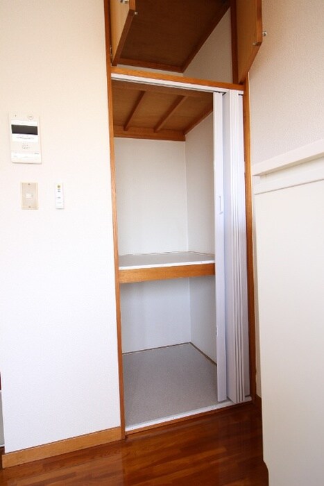 物件内観写真8　(収納)