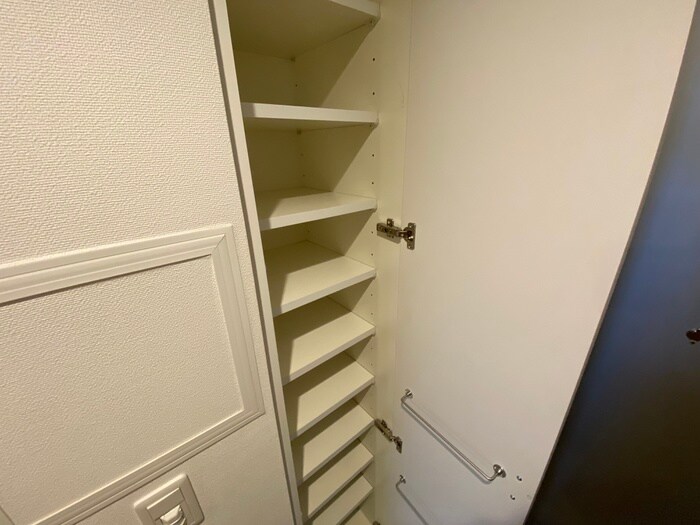 物件内観写真9　(靴箱)