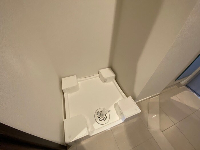 物件内観写真10　(洗濯機置場)