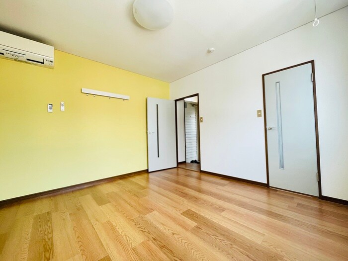 物件内観写真8　(居室)