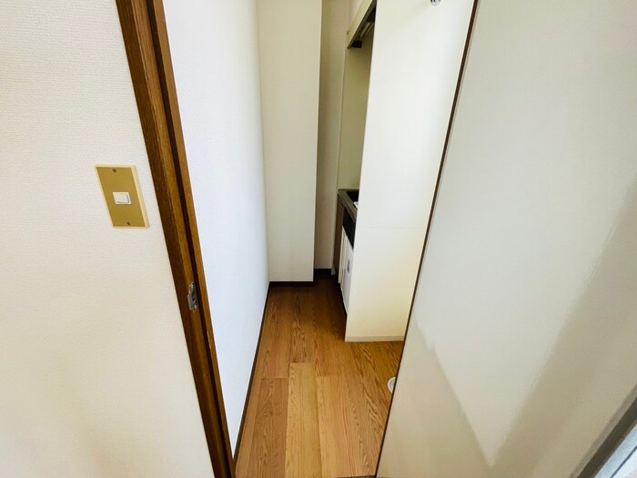 物件内観写真22　(廊下)