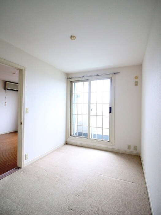 物件内観写真12　(居室)