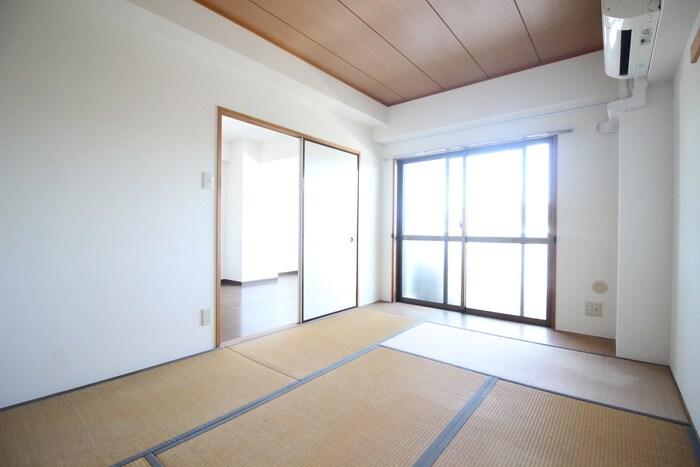 物件内観写真8　(居室)