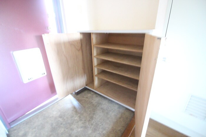 物件内観写真8　(靴箱)