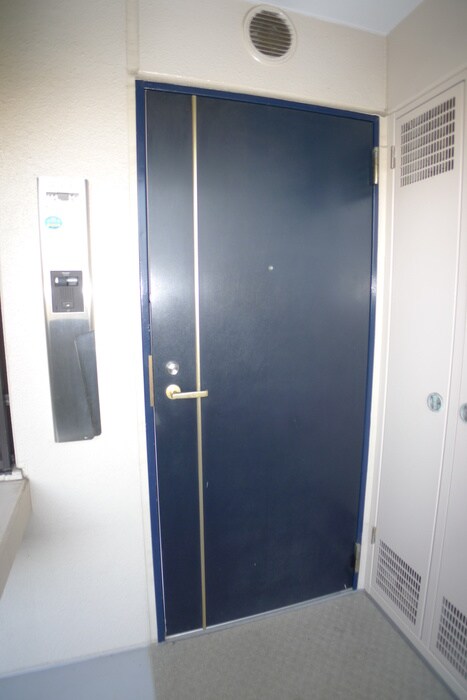 物件内観写真7　(玄関)