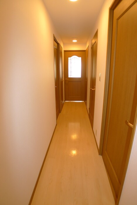 物件内観写真8　(廊下)