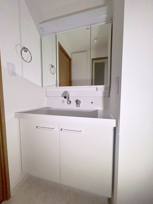 物件内観写真11　(洗面)