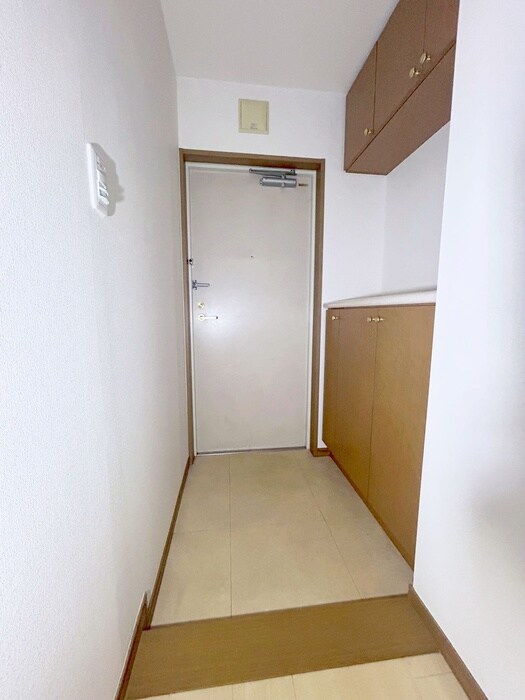 物件内観写真17　(玄関)
