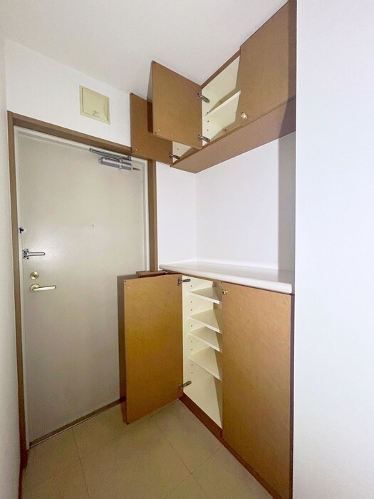 物件内観写真18　(靴箱)