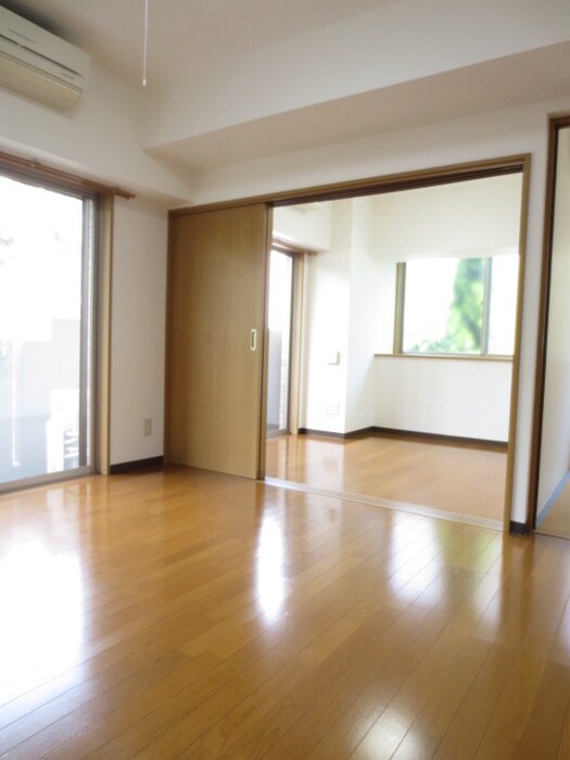 物件内観写真10　(居室)