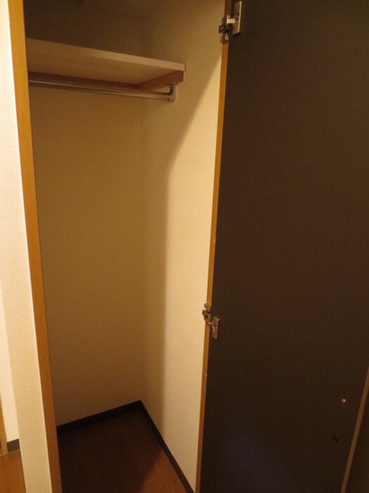 物件内観写真13　(収納)