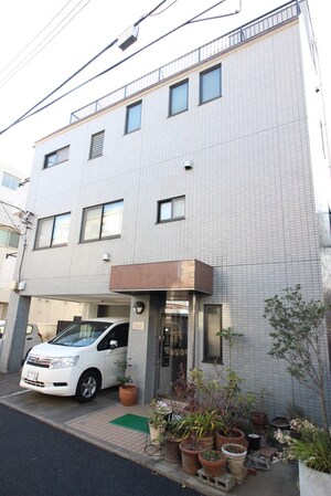 秋山マンション外観写真