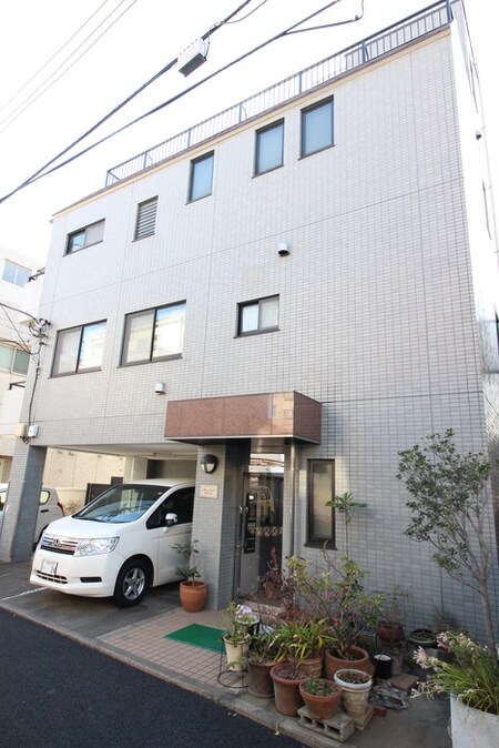 秋山マンション外観写真