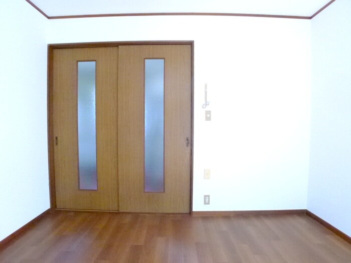 物件内観写真3　(居室)