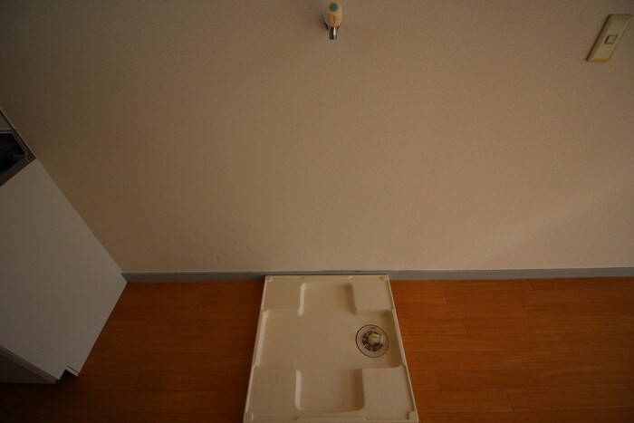 物件内観写真14　(洗濯機置場)