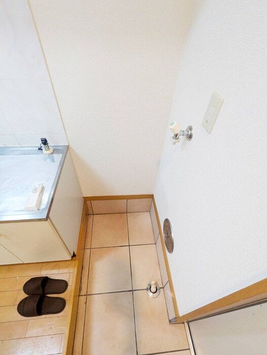 物件内観写真17　(洗濯機置場)