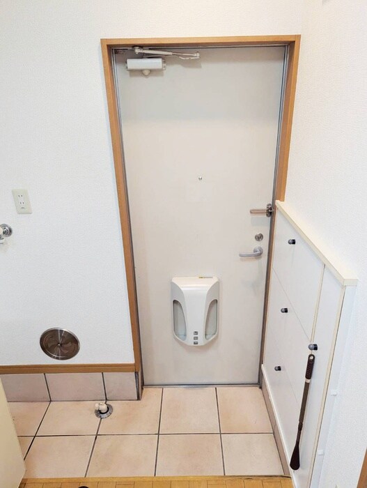 物件内観写真19　(玄関)