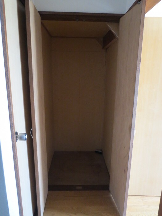 物件内観写真13　(玄関)