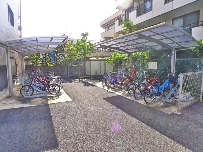 物件外観写真6　(駐輪場)