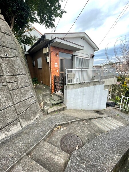 フラット山手外観写真
