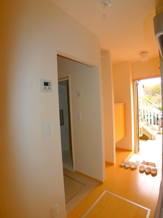 物件内観写真22　(廊下)