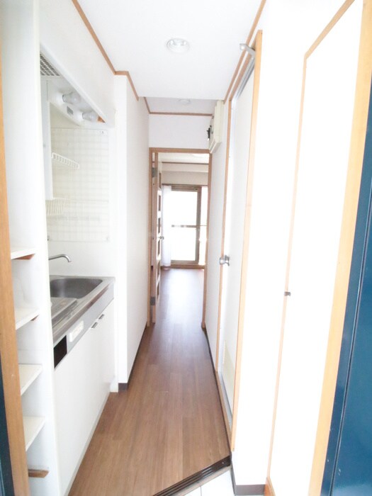 物件内観写真14　(廊下)