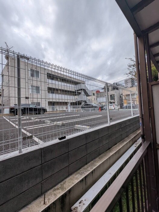 物件内観写真20　(室内からの展望)