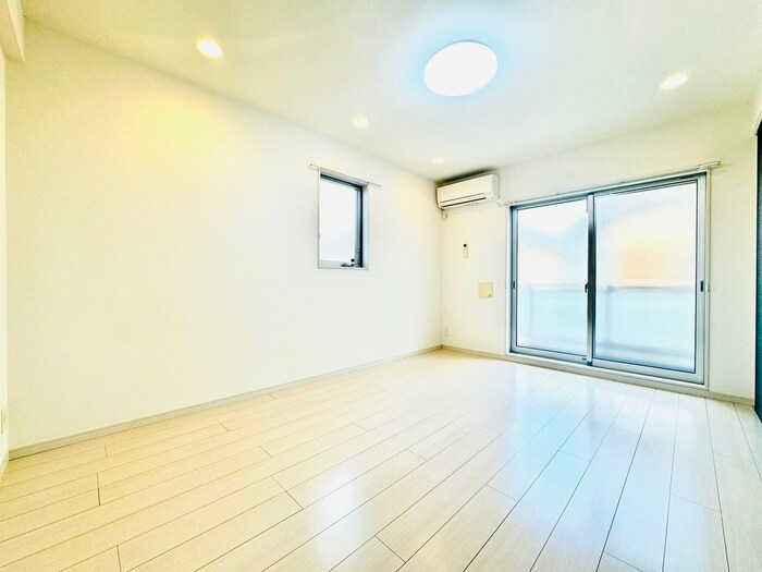 物件内観写真9　(居室)