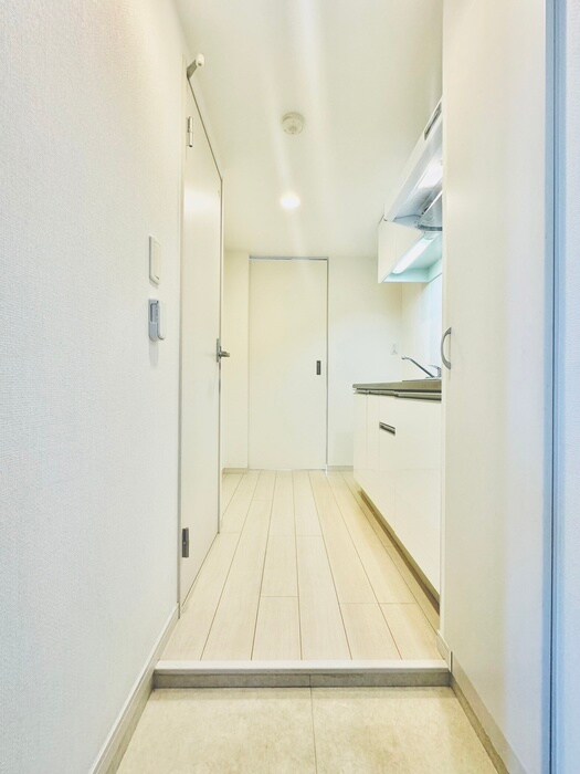 物件内観写真16　(廊下)