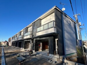 エスポワール三郷A 棟外観写真