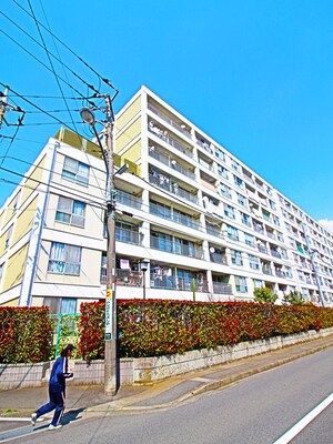 海老名コーポラスA棟外観写真
