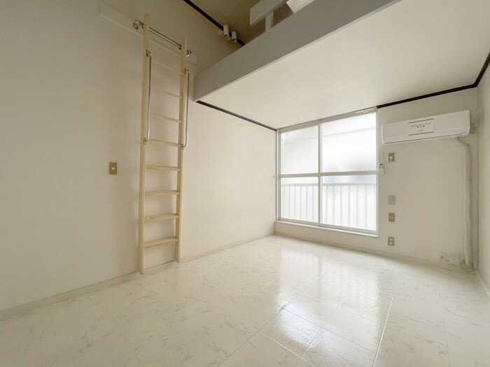 物件内観写真9　(居室)