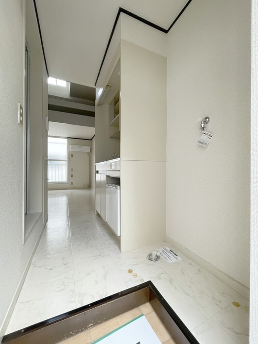 物件内観写真15　(玄関)