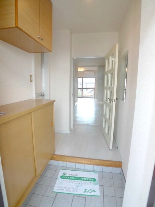物件内観写真19　(玄関)
