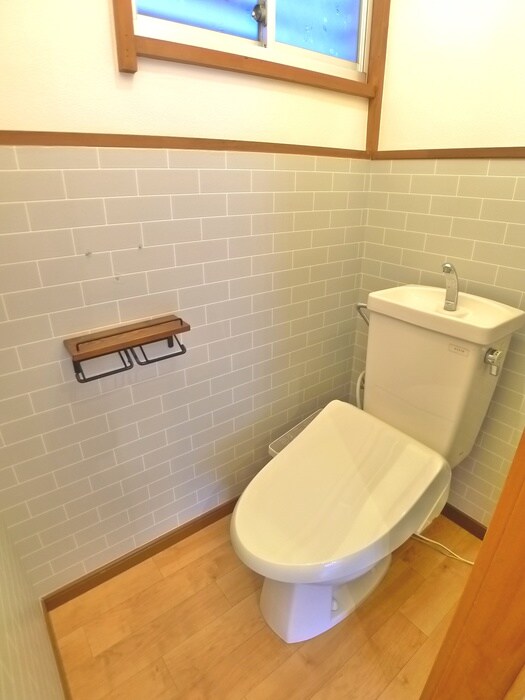 物件内観写真8　(トイレ)