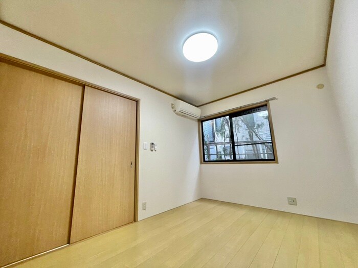 物件内観写真10　(居室)