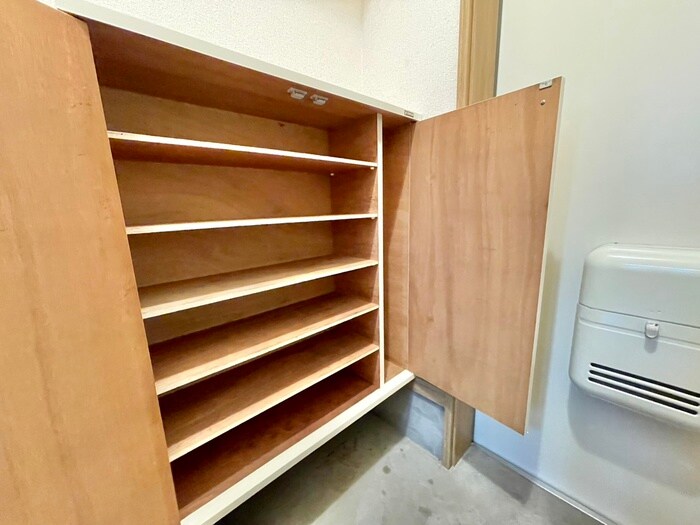 物件内観写真16　(靴箱)