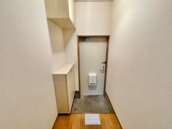 物件内観写真17　(玄関)