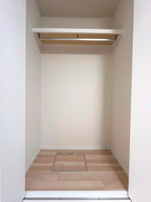物件内観写真12　(収納)