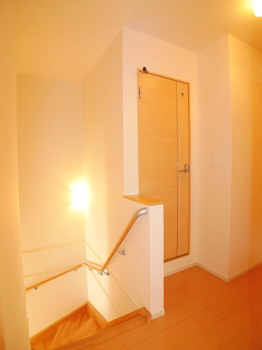 物件内観写真13　(廊下)