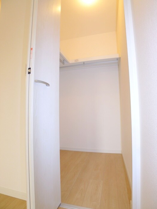 物件内観写真11　(収納)