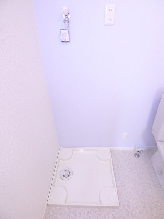 物件内観写真15　(洗濯機置場)