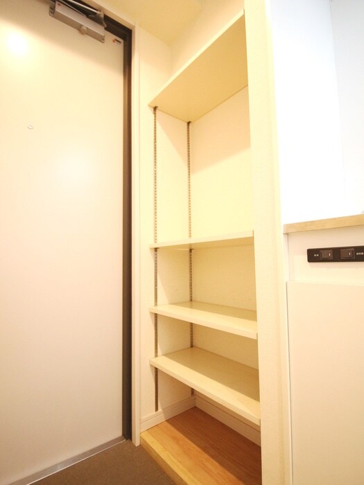 物件内観写真16　(靴箱)