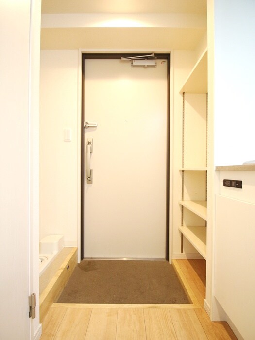 物件内観写真17　(玄関)