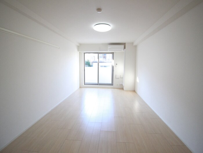 物件内観写真8　(玄関)