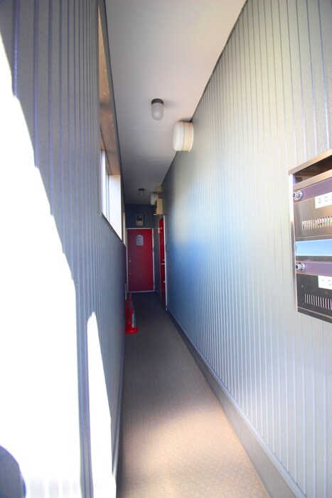 物件外観写真5　(エントランス部分)