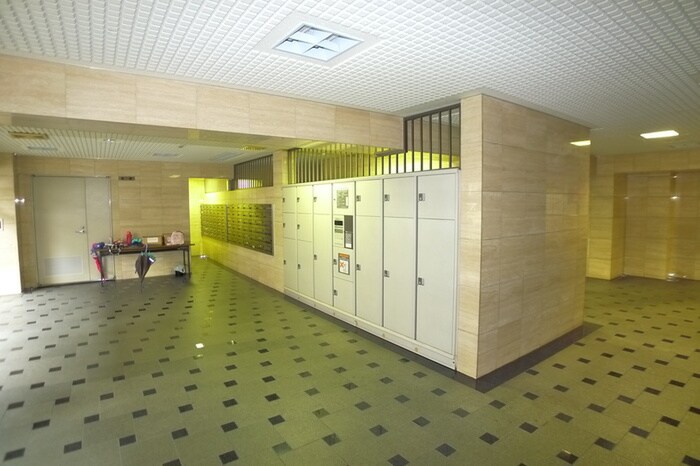 ﾗｲｵﾝｽﾞﾏﾝｼｮﾝ下総中山第3(305)のエントランス部分