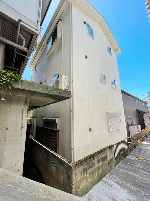 物件内観写真12　(室内からの展望)