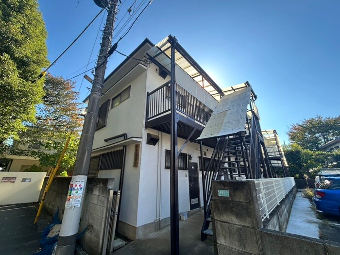 物件外観写真3　(エントランス部分)